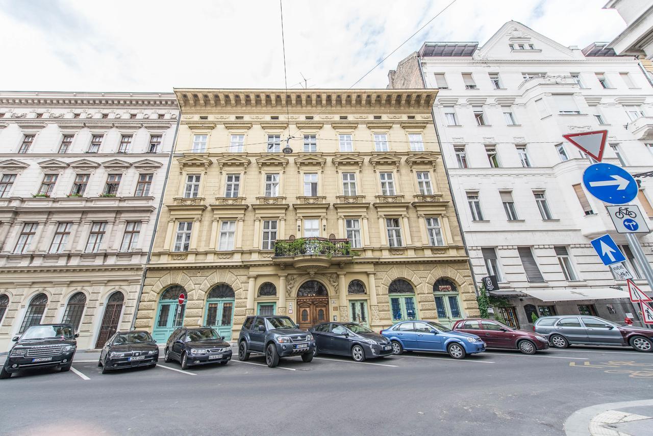 Oasis Apartments - Liberty Square Будапеща Екстериор снимка