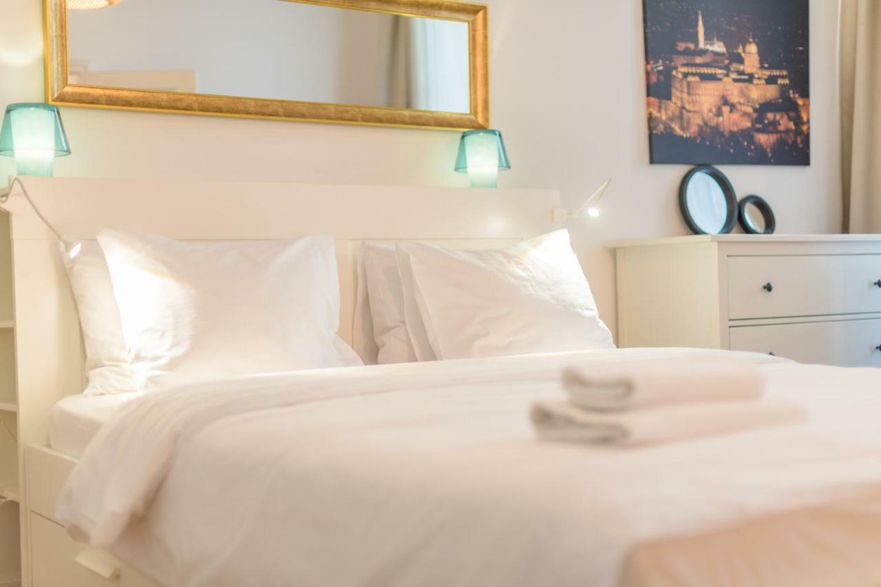 Oasis Apartments - Liberty Square Будапеща Екстериор снимка